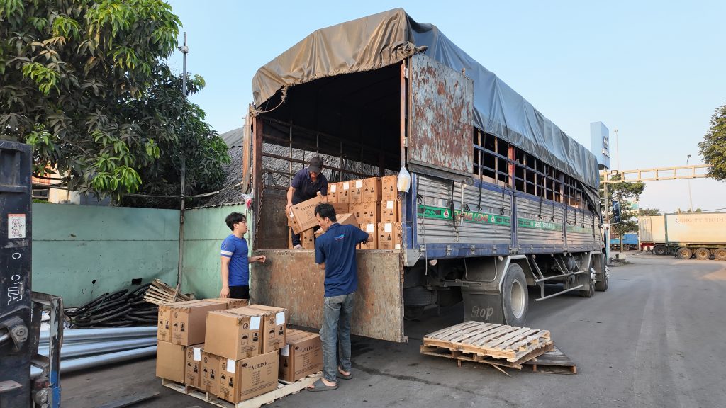 Bốc xếp nâng hạ
