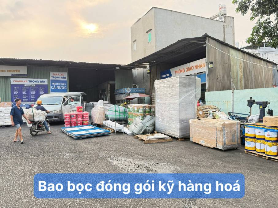 Bao bọc đóng gói hàng hóa kỹ khi gửi