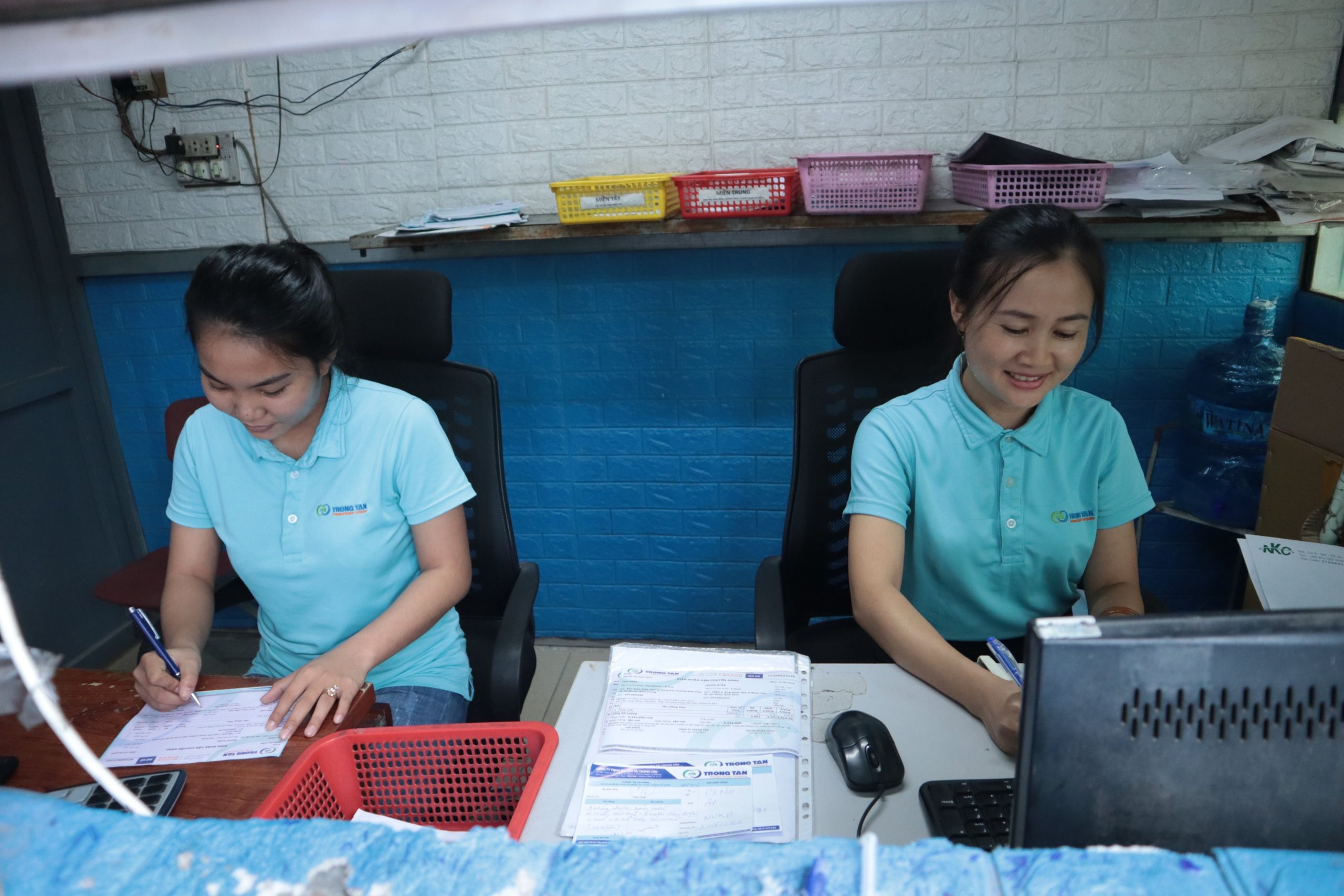 Chành xe Long An đi Ninh Bình