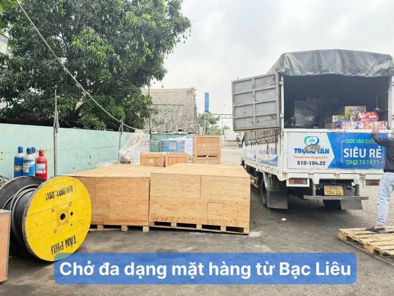 Chở đa dạng các mặt hàng từ Bạc Liêu