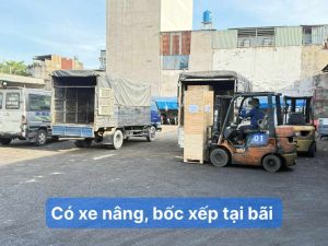Có xe nâng Bốc Xếp Tại Bãi
