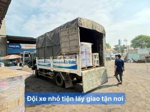 Đội xe nhỏ tiện lấy giao