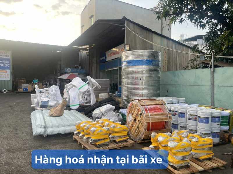 Hàng hóa nhận tại bãi xe