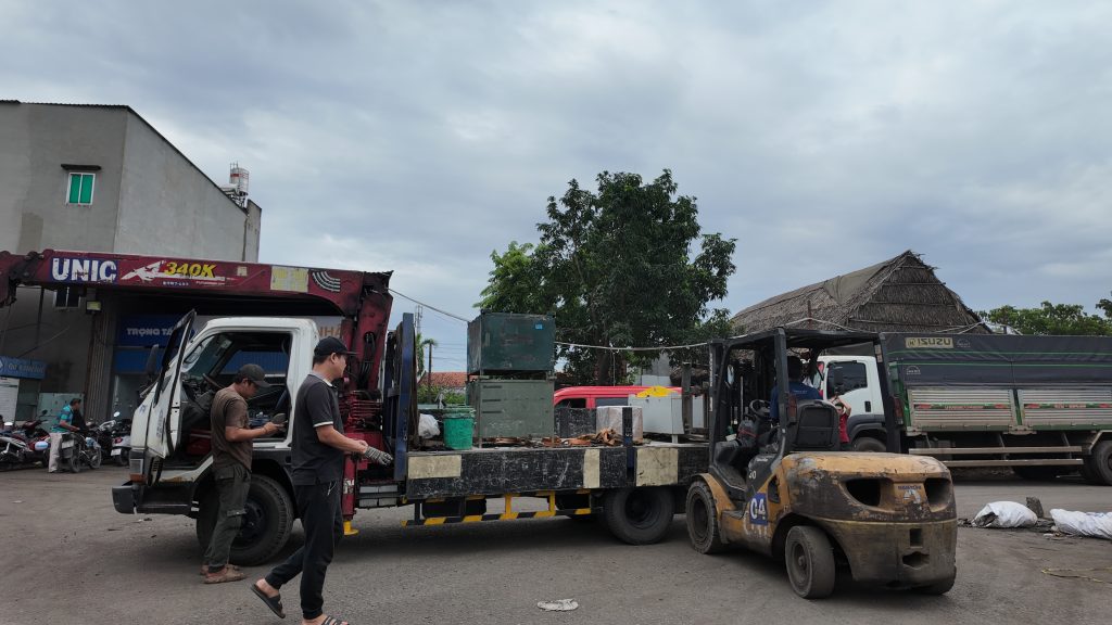 Bốc xếp hỗ trợ miễn phí của chành xe Lâm Đồng đi Hải Phòng