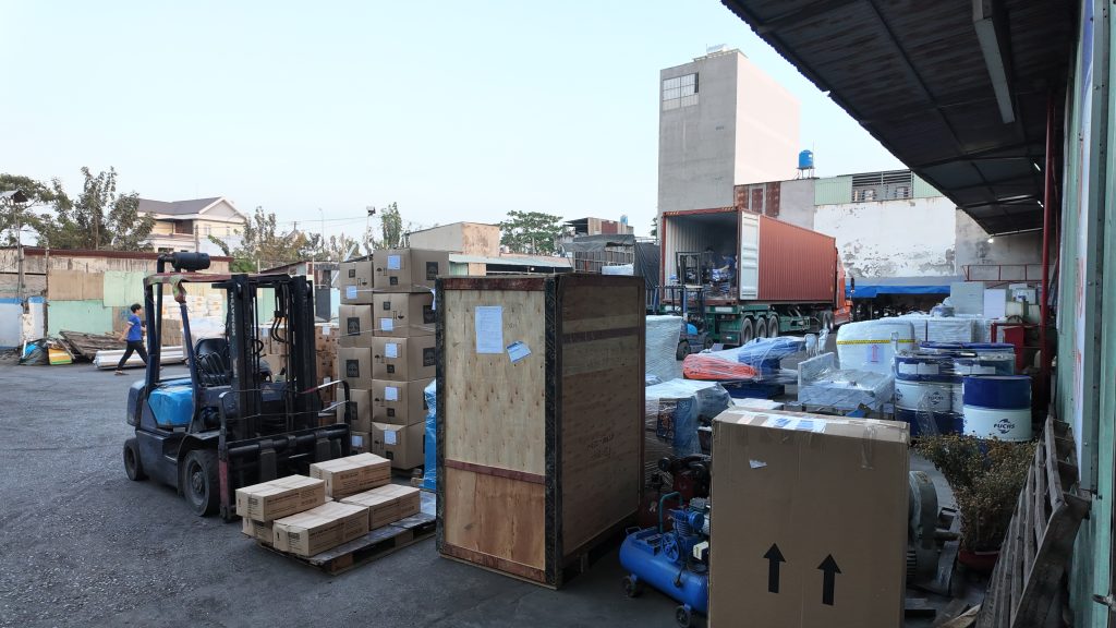 Các loại hàng nhận vận chuyển hai chiều
