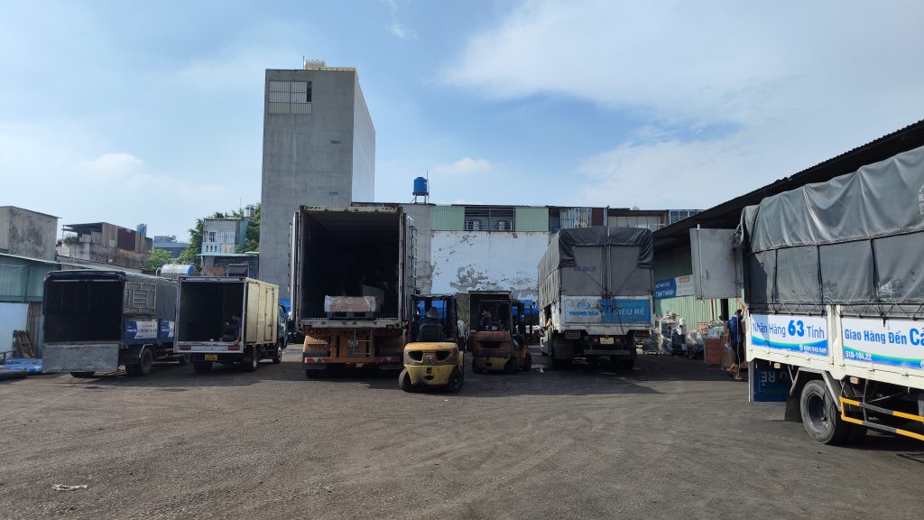 Các loại xe tải vận chuyển hàng hóa đi Quảng Ninh tại chành xe