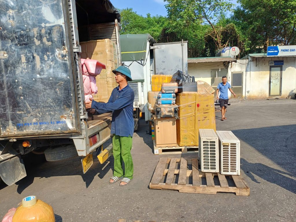 Chành xe Ninh Bình đi Long An