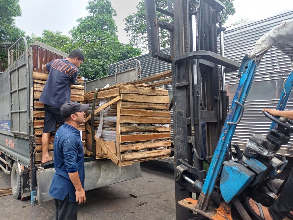 chành xe Vĩnh Phúc đi Long An