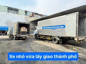 Có xe nhỏ lấy giao trong thành phố