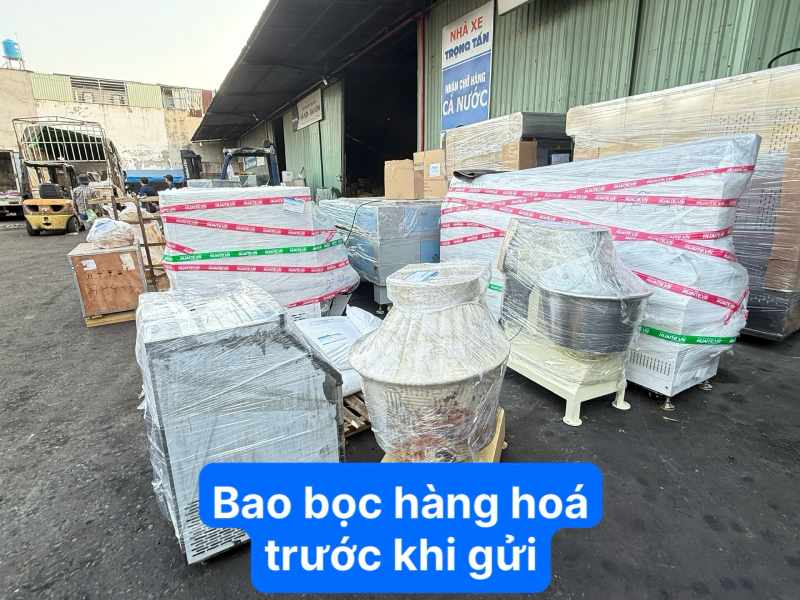 Đóng kiện bao bọc hàng khi gửi
