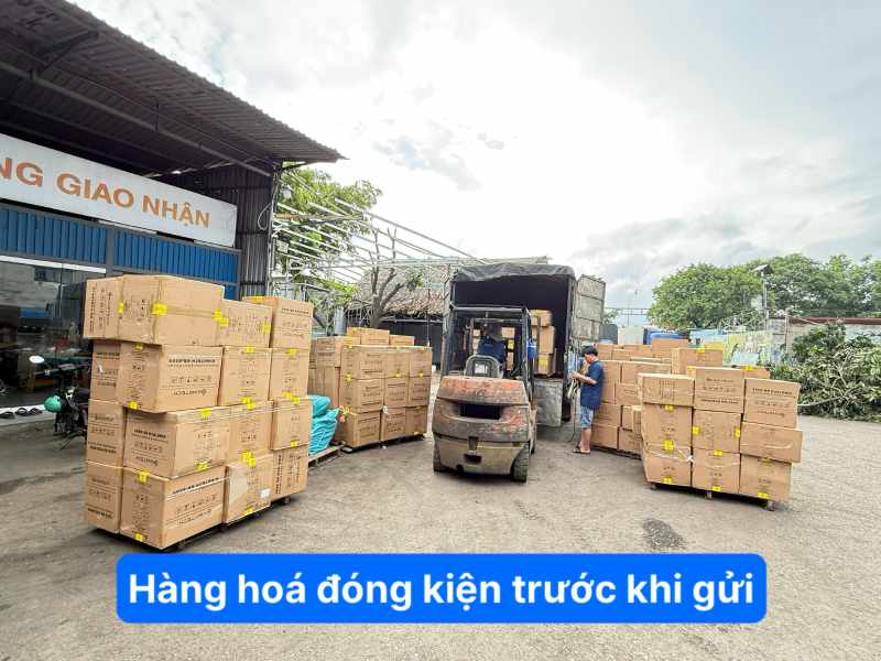 hàng hóa đóng kiện khi gửi