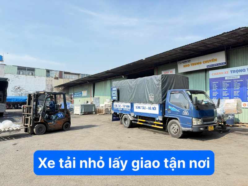 Xe tải nhỏ lấy giao tận nơi