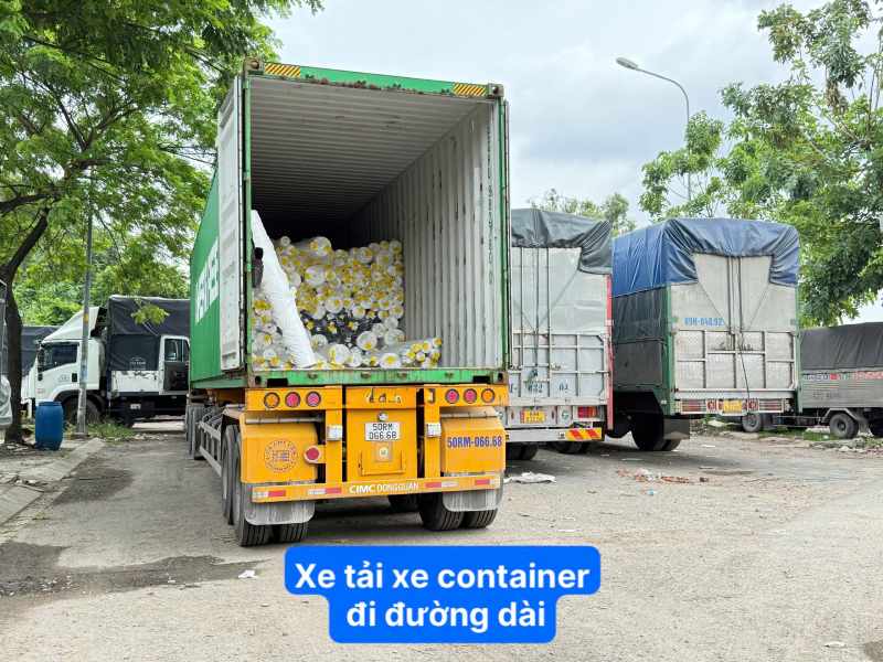 Xe tải xe container đi đường dài